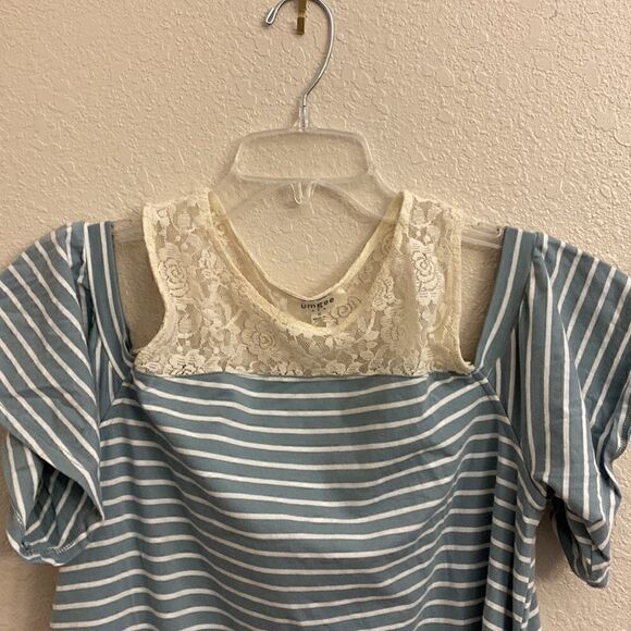 👗👗UMGEE USA BLUE & WHITE COLD SHOULDER DRESS WITH A LACE!! SIZE SMALL👗👗 - Picture 5 of 7